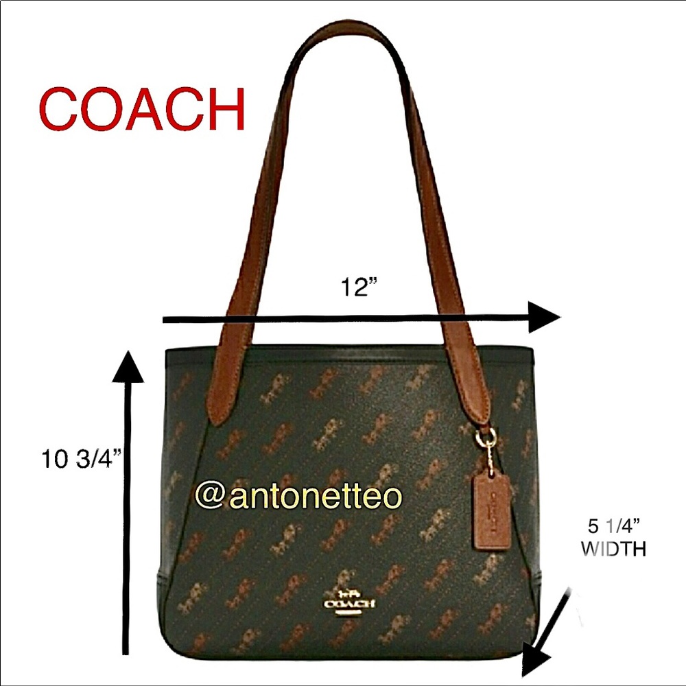 🎉Host Pick🎉🐎👜 COACH TOTE in HORSE AND CARRIAGE DIAGONAL PRINT. Bundle & save